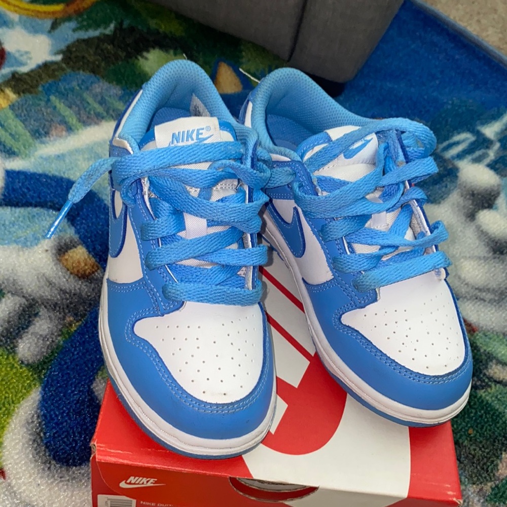 University blues dunks